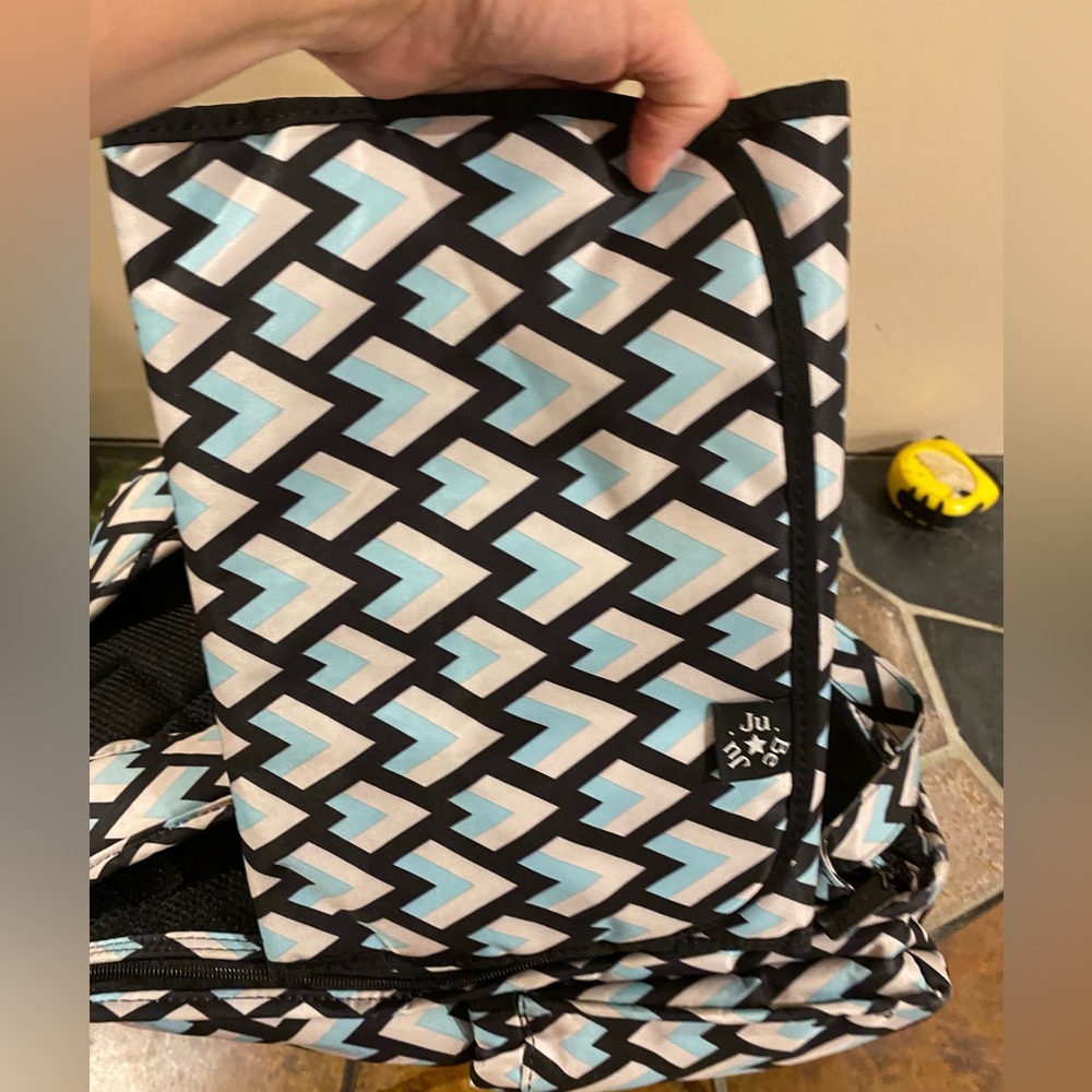 JuJuBe Be Right Back Chevron Backpack Diaper Bag Changing Pad Aqua Gray Black - Picture 9 of 13